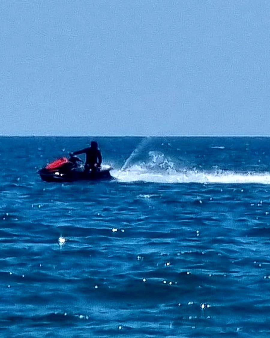 Jet ski Pe-Val.ro pe litoral