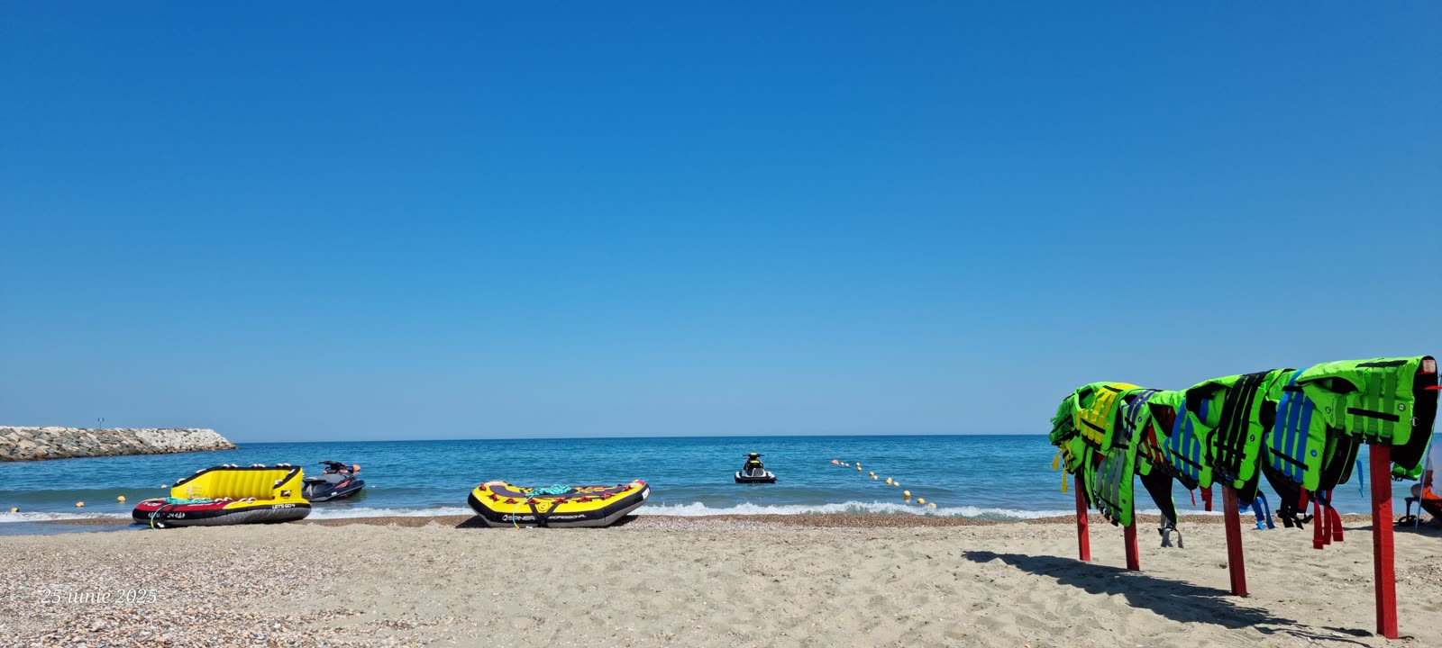 Atmosfera din galeria Pe Val 4, La Steaguri Neptun